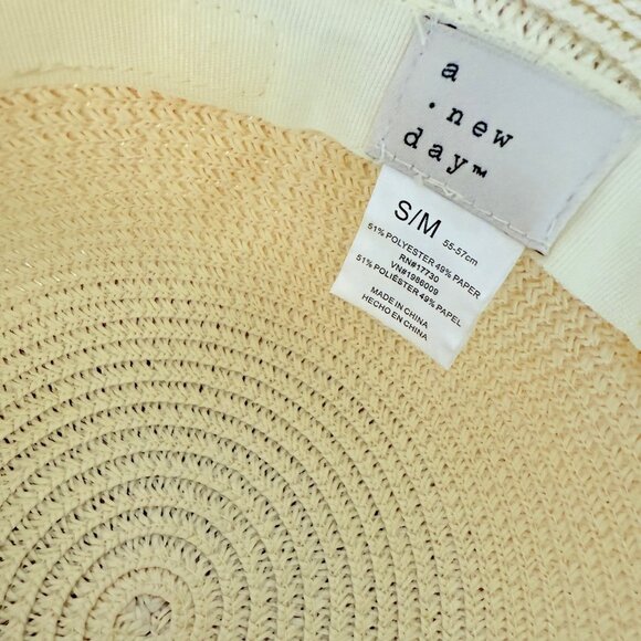 New Day Wide Brim Straw Sun Hat Wooden Bead Band Size M Resort Chic Beach Cruise - Picture 8 of 16